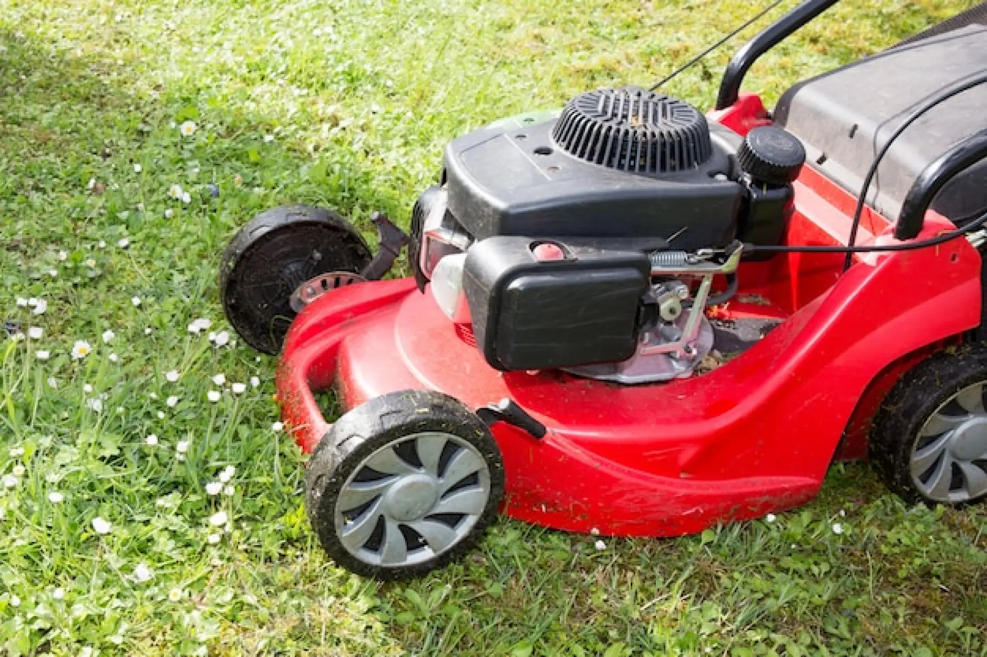 How to Properly Store Your Lawnmower in Winter