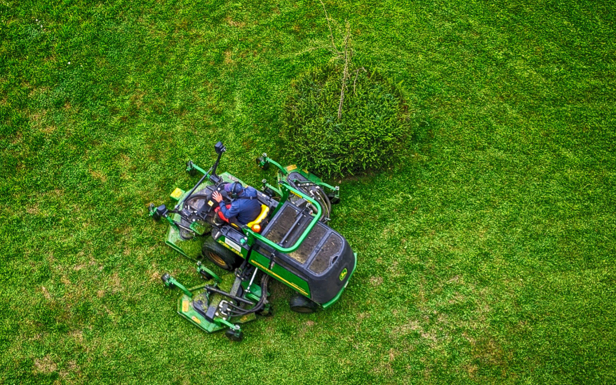 overhead-mower